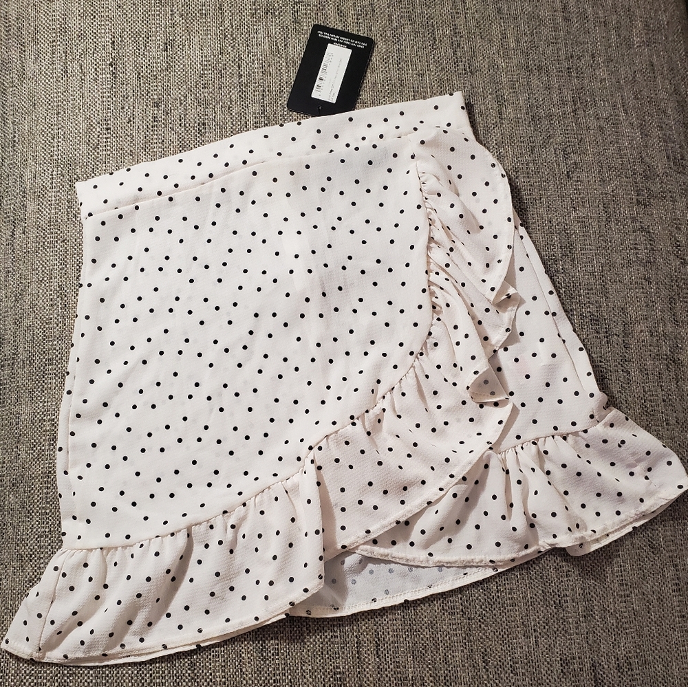 NWT Pretty Little Things Skirt